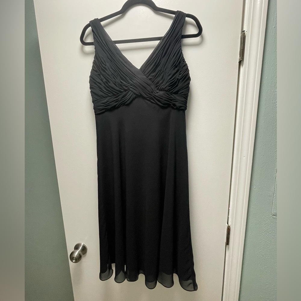 Elegant Jones Wear Black Sleeveless Dress